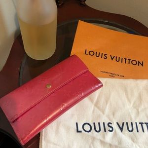 Authentic Louis Vuitton wallet pink Verne Monogram